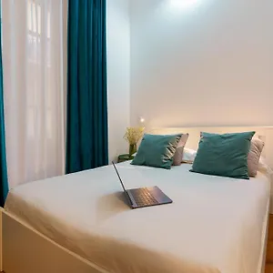Bed & Breakfast Crossroad Four - Locazione Turistica, Cagliari