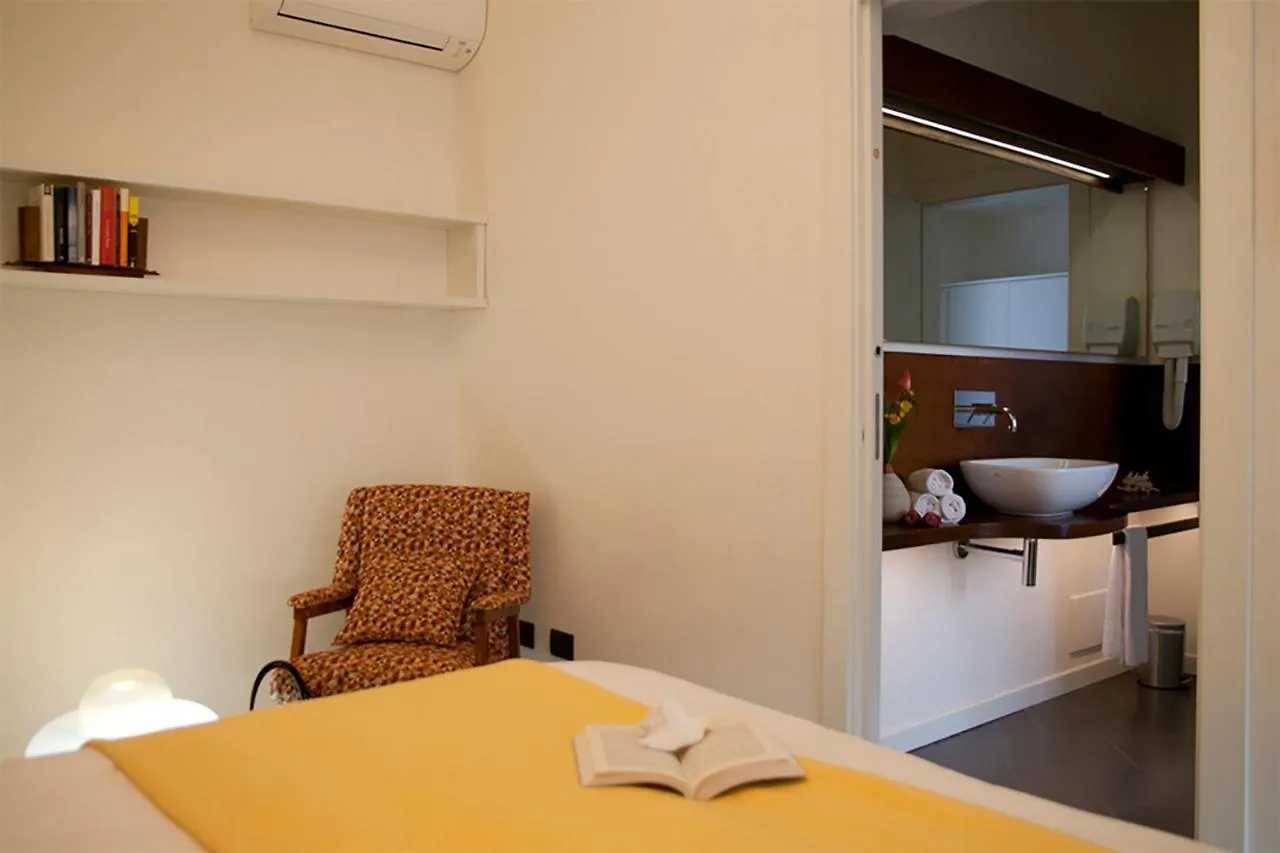 Pensjonat Foyer Rooms & Suites Affittacamere Cagliari